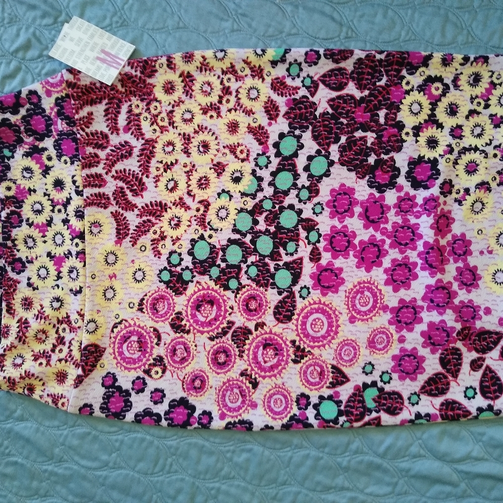 LuLaRoe Cassie skirt